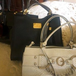 Guess snakeskin style silver gray shoulder bag